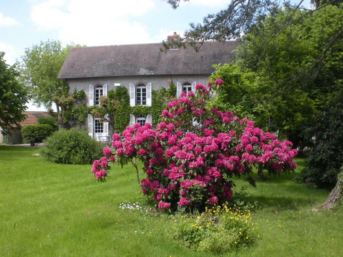 Le Domaine Du Mijarnier Bed and Breakfast Montbeugny Εξωτερικό φωτογραφία