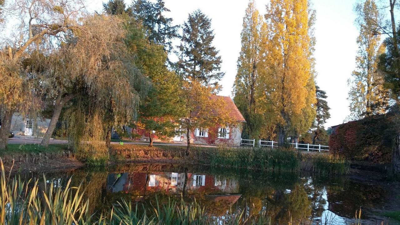 Le Domaine Du Mijarnier Bed and Breakfast Montbeugny Εξωτερικό φωτογραφία