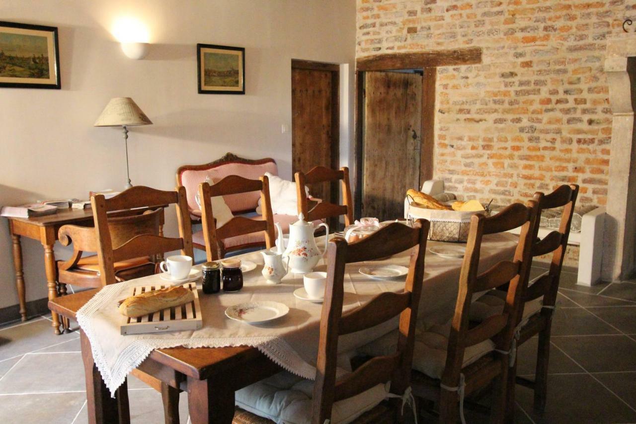 Le Domaine Du Mijarnier Bed and Breakfast Montbeugny Εξωτερικό φωτογραφία